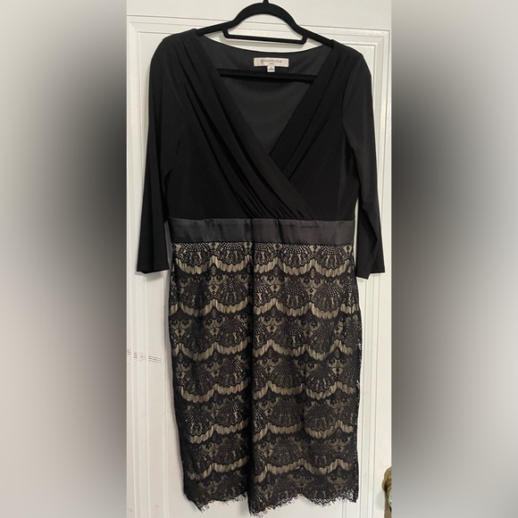 Evan Picone Dresses & Skirts - Evan-Picone black with lace bottom short cocktail dress size 14